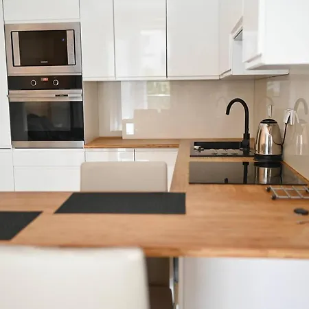 Przy Metro Kondratowicza Apartment Warsaw