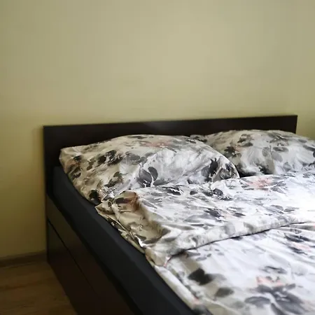 Przy Metro Kondratowicza * Warszawa