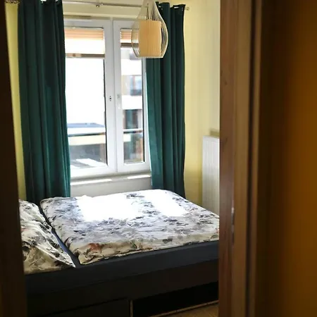 Przy Metro Kondratowicza * Warschau