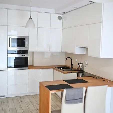 Przy Metro Kondratowicza