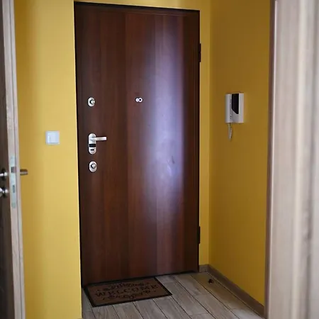 Przy Metro Kondratowicza Apartment